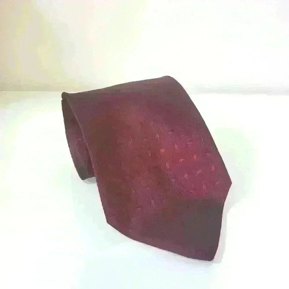 BALTHAZAR PARIS 100% silk  merlot tie. - Picture 2 of 6